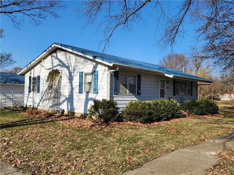 202 N 11th Street, Burlington, KS 66839