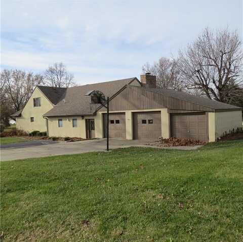 320 E Ninth Street, Stanberry, MO 64489