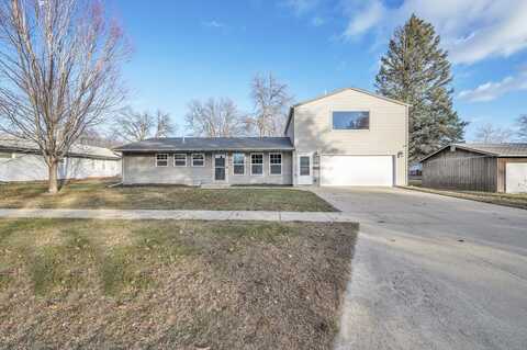 916 9th Avenue E, Spencer, IA 51301