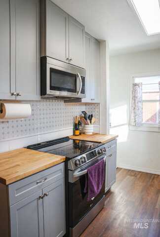1324 11th Avenue, Lewiston, ID 83501