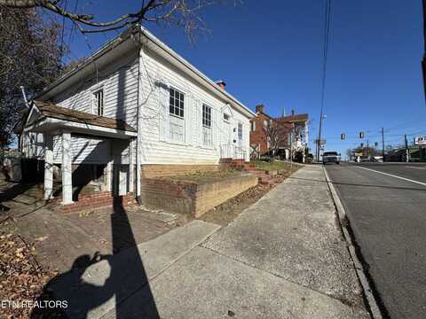 135 N Kentucky St, Kingston, TN 37763