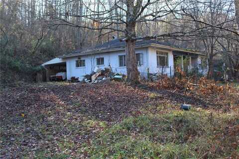 4655 W Washington Street, Cross Lanes, WV 25313