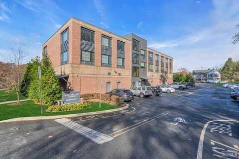 62 Broadway 206, Woodcliff Lake, NJ 07677