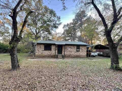 211 N PARK AVE, Hughes Springs, TX 75656