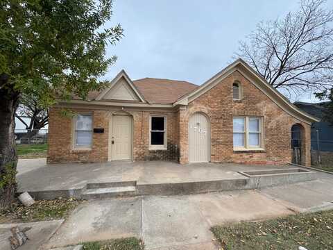 1707 17th Street, Lubbock, TX 79401