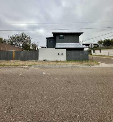 3301 Garfield St, Laredo, TX 78043