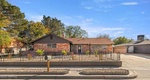 1620 Country Club Circle, Las Cruces, NM 88001