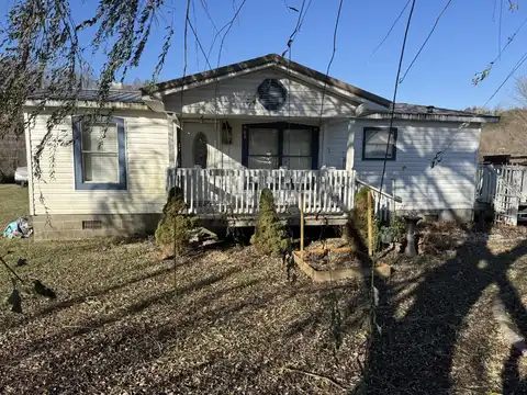 275 Village Circle Drive, Williamsburg, KY 40769