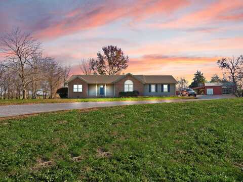 4150 Striped Bridge Rd., Hopkinsville, KY 42240