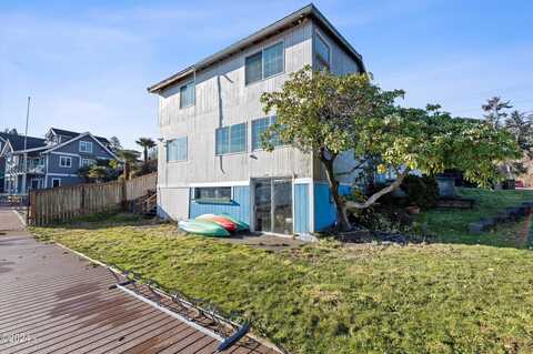 4006 NE West Devils Lake Rd, Lincoln City, OR 97367