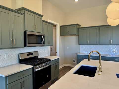 110 LIVE OAK, Oakland, TN 38060