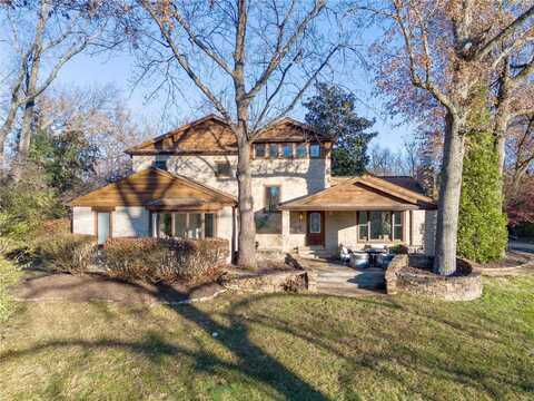 7 Huntington Lane, Creve Coeur, MO 63141