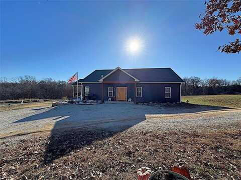 43421 Cannon Hills Pl., Monroe City, MO 63456