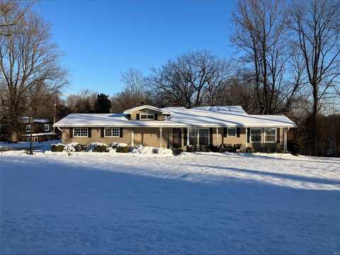 10 Castle Drive, Florissant, MO 63034