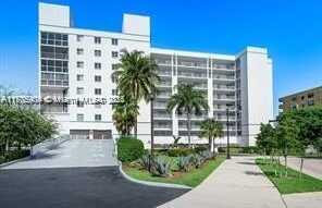 undefined, Sunny Isles Beach, FL 33160