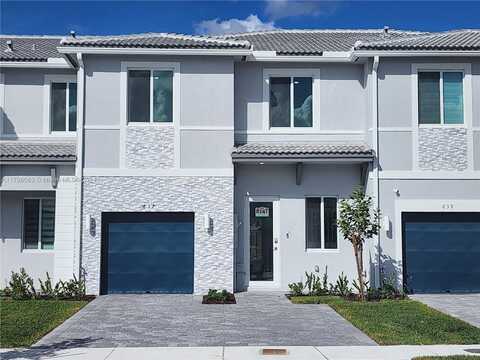 637 SE 13th St Cir, Homestead, FL 33034