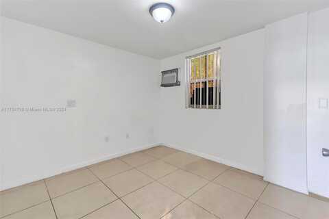 1060 SW 2nd St, Miami, FL 33130