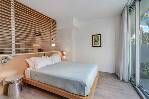 6080 Collins Ave, Miami Beach, FL 33140