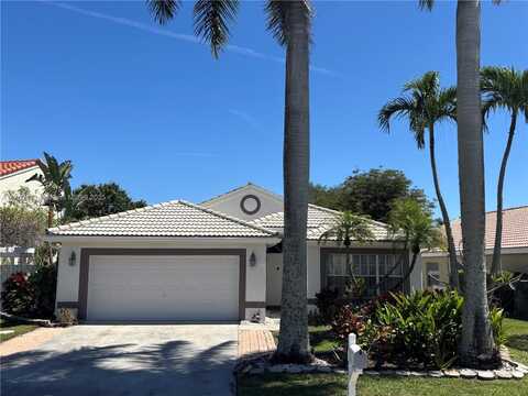 7108 Catalina Way, Lake Worth, FL 33467