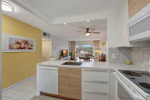 4451 NW 16th St, Lauderhill, FL 33313