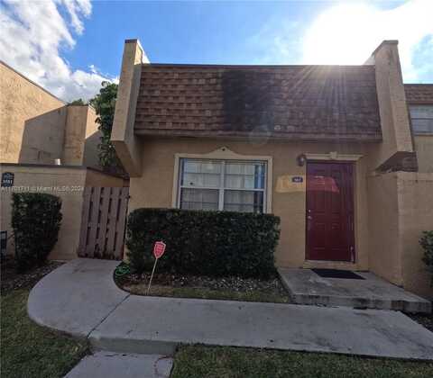 3581 NW 95 terr, Sunrise, FL 33351