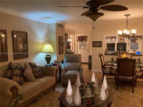 700 NE 14th Ave, Hallandale Beach, FL 33009