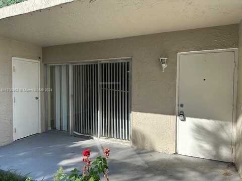 15665 SW 82nd Cir Ln, Miami, FL 33193