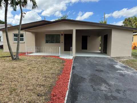 921 NW 35th Ter, Lauderhill, FL 33311