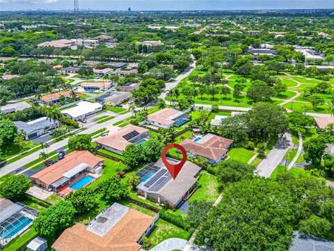 620 NW 73rd Ter, Plantation, FL 33317