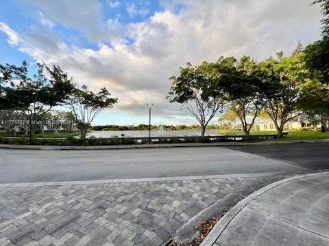 520 SW 111th Ave, Pembroke Pines, FL 33025