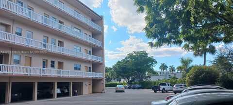 6731 Cypress Rd, Plantation, FL 33317