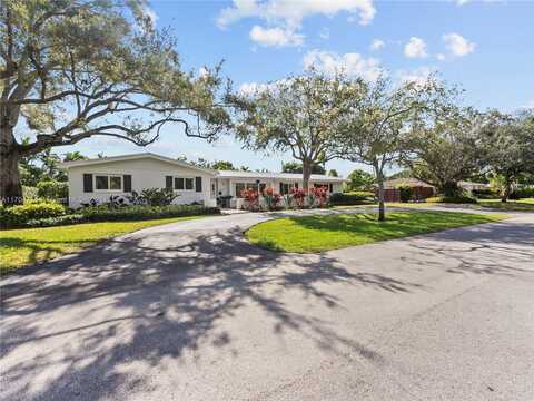 8320 SW 163rd St, Palmetto Bay, FL 33157