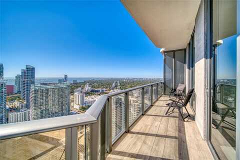 45 SW 9th St, Miami, FL 33130