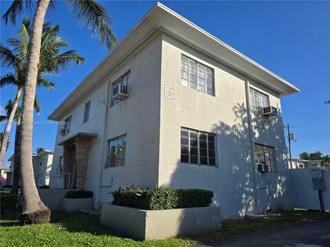 660 84th St, Miami Beach, FL 33141