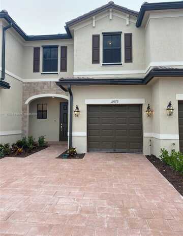 11076 W 33rd way, Hialeah, FL 33018