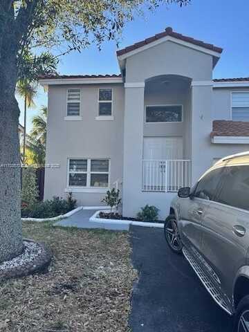 4313 SW 84th Ter, Davie, FL 33328