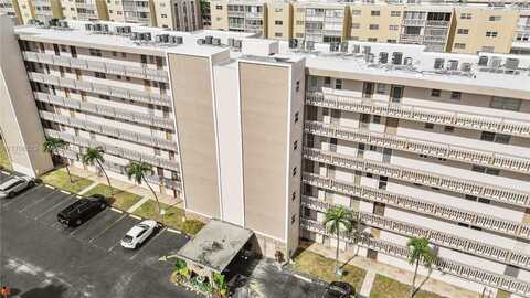 421 NE 14th Ave, Hallandale Beach, FL 33009