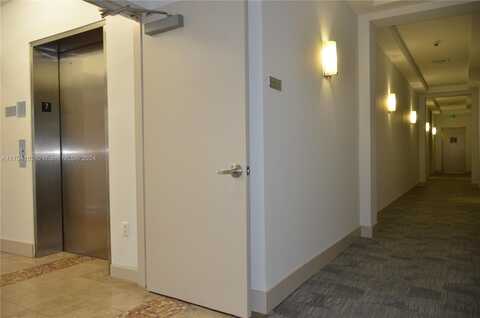 186 SE 12th Ter, Miami, FL 33131