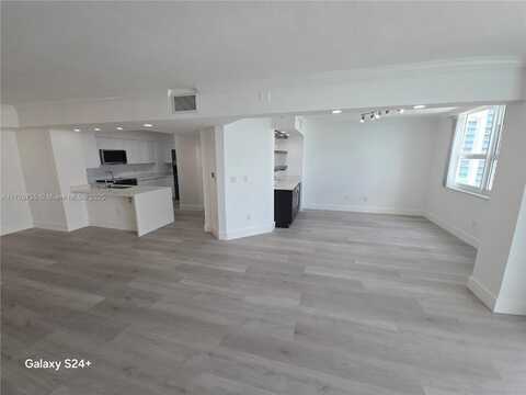 1155 Brickell Bay Dr, Miami, FL 33131