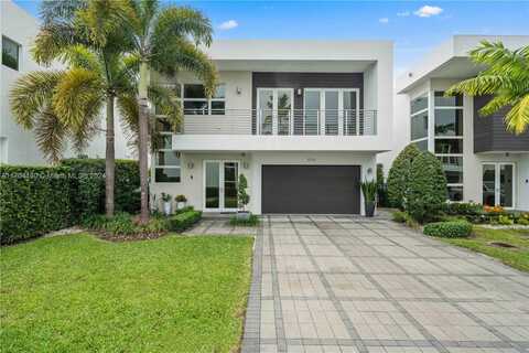 9710 NW 74th Ter, Doral, FL 33178