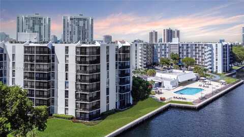 3475 N Country Club Dr, Aventura, FL 33180