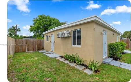 529 NW 15th Way, Fort Lauderdale, FL 33311