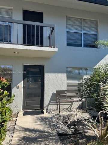 13648 Coconut Palm Ct, Delray Beach, FL 33484