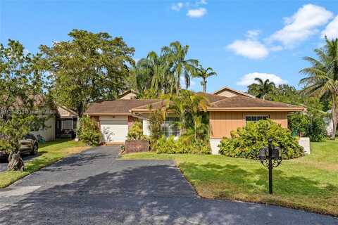 2269 Nova Village Drive, Davie, FL 33317