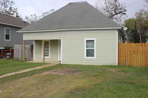 506 Morton, Palacios, TX 77465