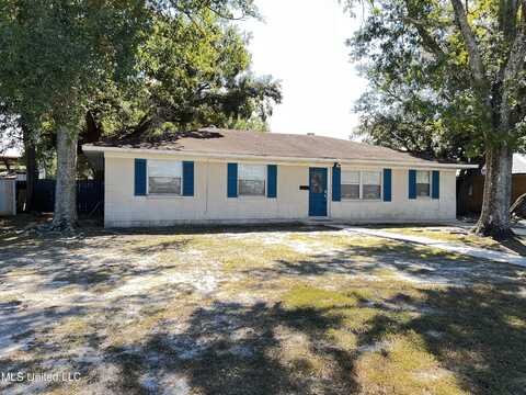 2012 St James Boulevard, Gulfport, MS 39507