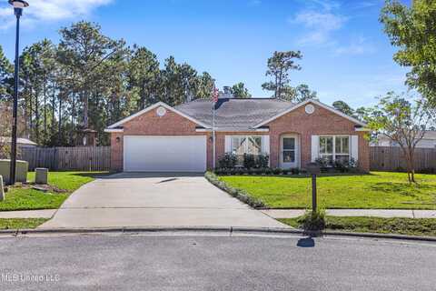 30 Lakeview Court, Ocean Springs, MS 39564