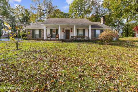 105 Brookwood Lane, Vicksburg, MS 39183