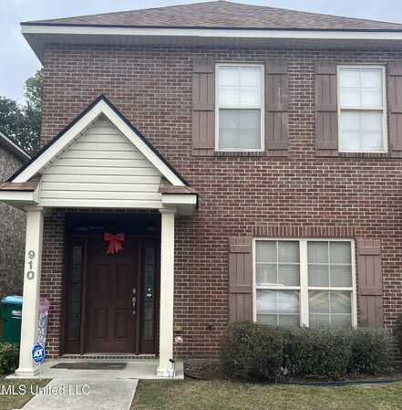 910 Jefferson Drive, Gulfport, MS 39507