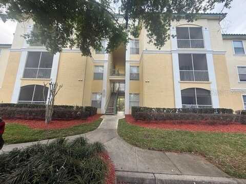 8910 LEGACY COURT, KISSIMMEE, FL 34747